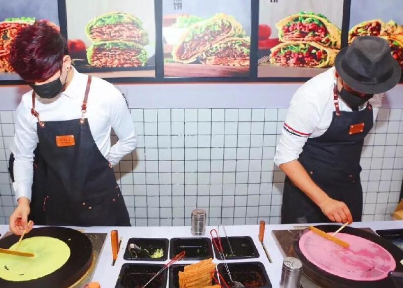 卖煎饼果子一年80万,摆摊卖煎饼果子30年