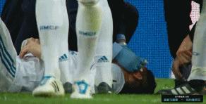 c罗被打满脸是血是哪一次,眼角被撞出血了一定要缝针么