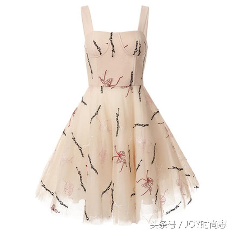 方领显脸小又能藏肉，简直不要太友好