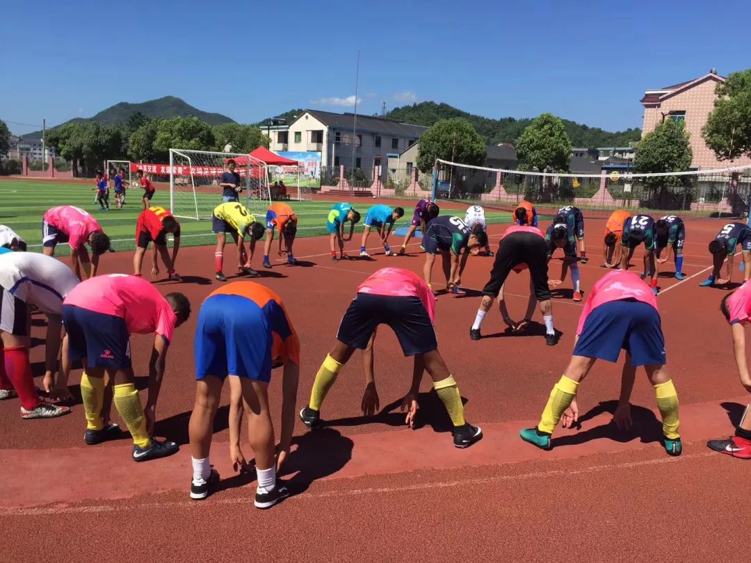 浣撹偛姣旇禌涓殑涓鍙嬭皧,浣撹偛浜ゆ祦澧炶繘涓ゅ哺閫夋墜鎯呰皧