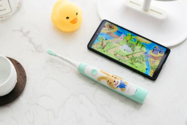 做孩子的刷牙启蒙老师：素士儿童电动牙刷