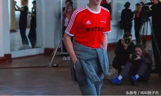 不流行穿耐克穿什么品牌,aj黑红禁穿是篮球鞋吗