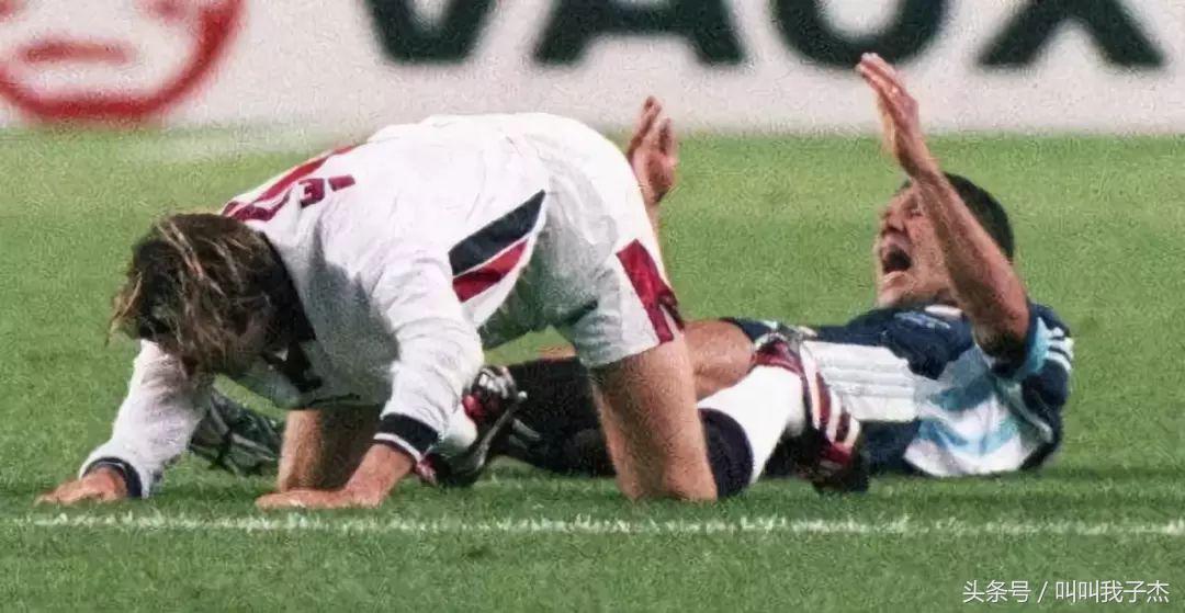 我买了足球鞋之后法国队就赢了……