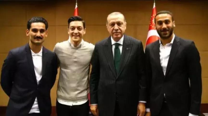 看厄齐尔退出德国国家队，突然想起一件激怒中国人的恶心事