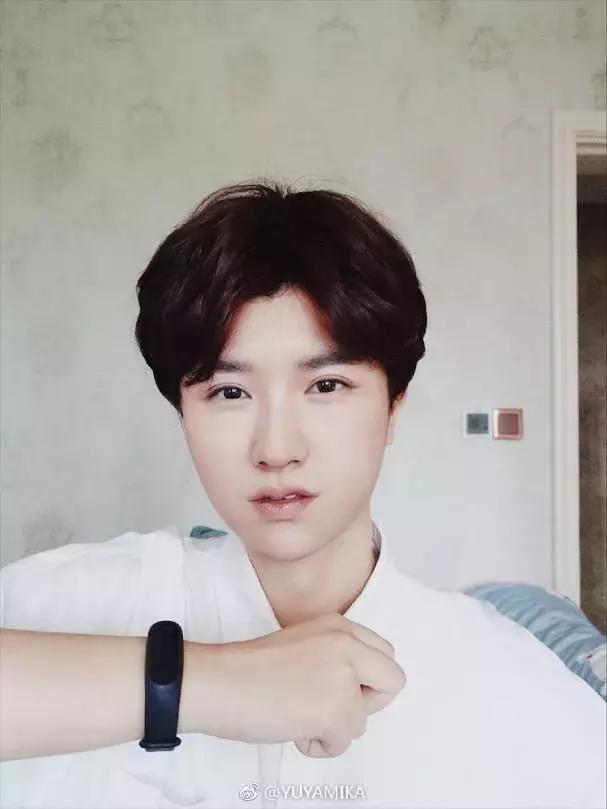 重庆妹子化妆秒变蒙娜丽莎,看看美女如何化妆