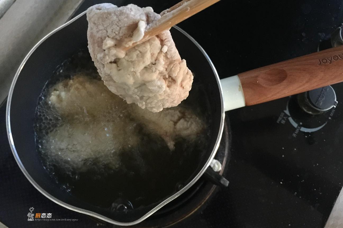 油炸鸡翅怎么炸得酥脆空气炸锅,香酥鸡翅的油炸技巧和口感调整