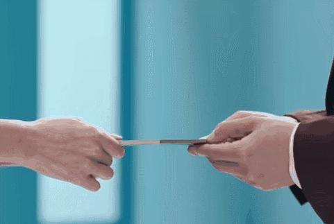 智能卡包这么方便，实体钱包要在抽屉吃灰了