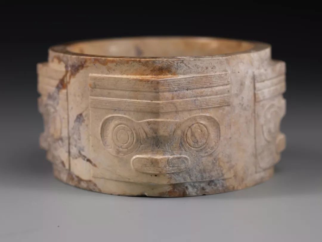 良渚文化玉器龙红沁,良渚文化玉璧值得收藏吗