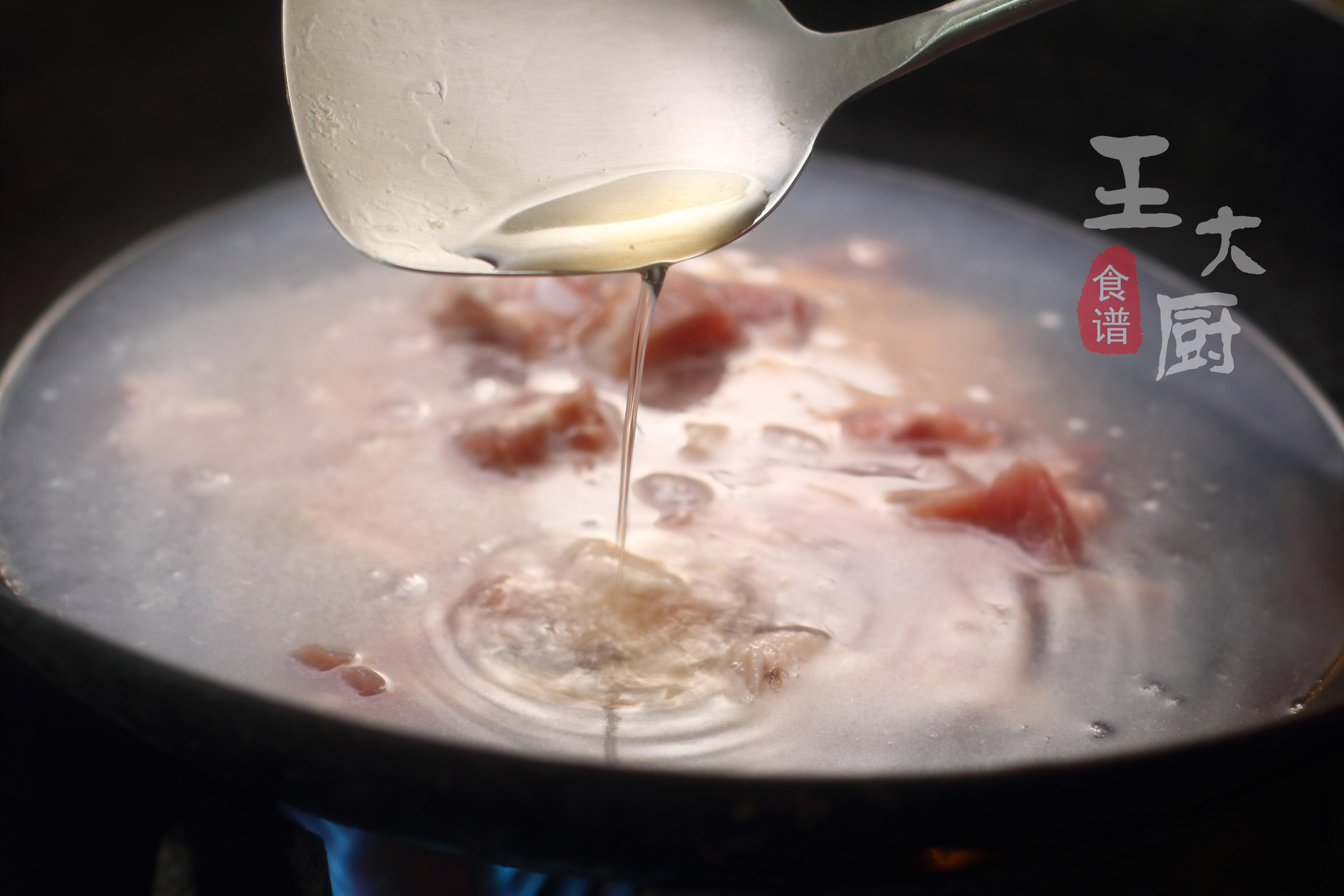 土豆红烧排骨的家常做法孩子爱吃,红烧排骨土豆最简单的做法大全