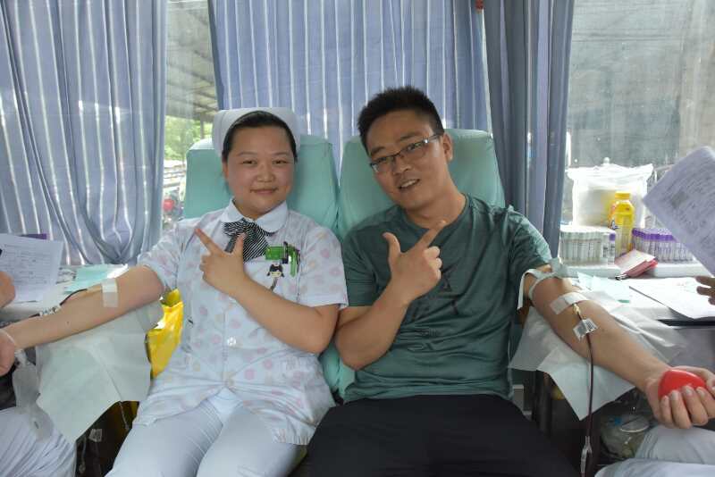 白衣天使无偿献血爱心传递,无偿献血传递爱心有爱就有希望