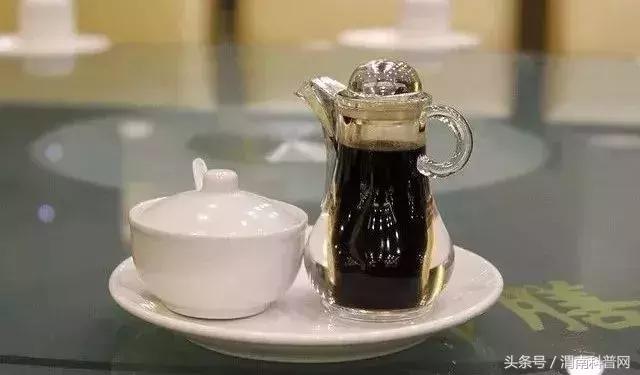 发霉食物伤肾、致癌，去掉坏的还能吃？