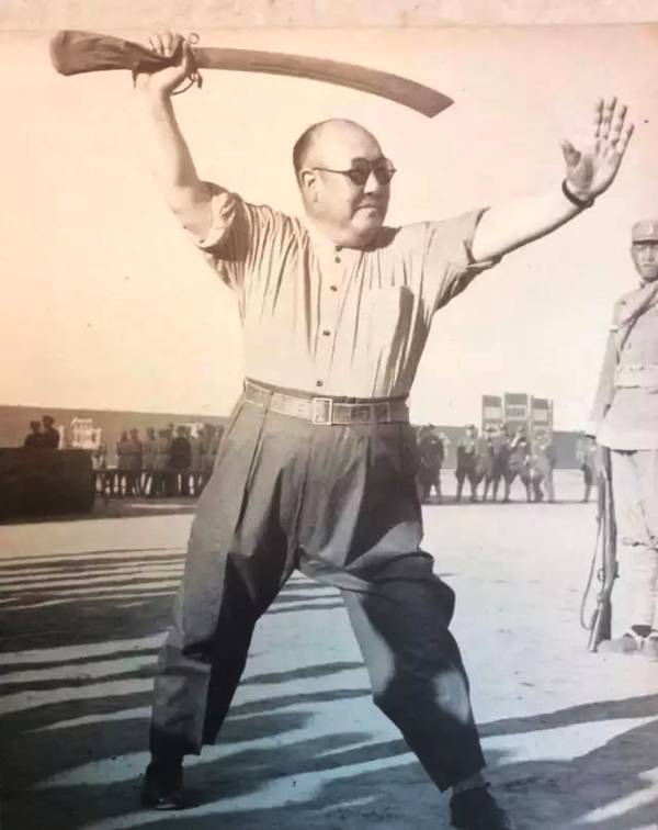 历史第一张身份证,建国以来第一张身份证是谁的