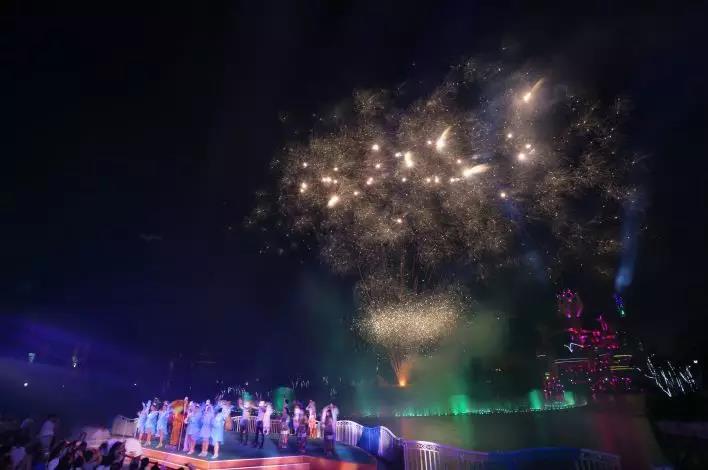 嬉戏谷怎么坐车去,嬉戏谷游览路线图