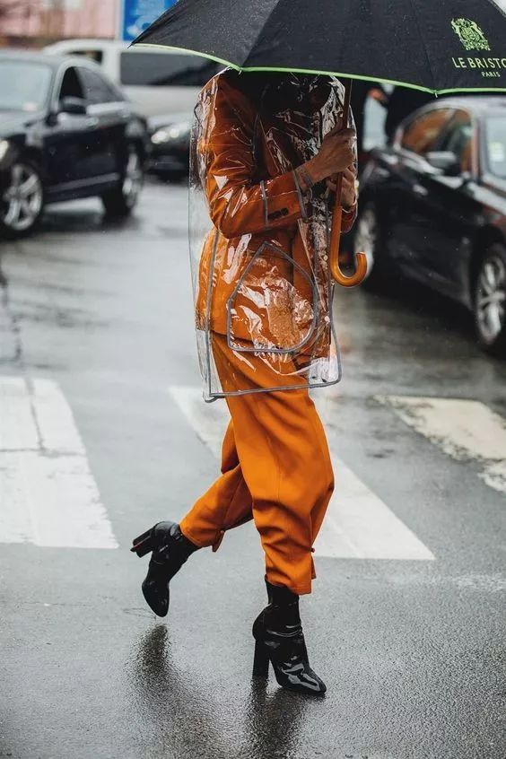 大半个时尚圈都在穿什么单品,半个时尚圈都在穿的泰迪熊外套