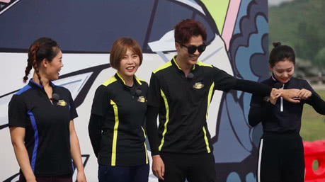 李艾惊艳片段,李艾挑战巴掌腰