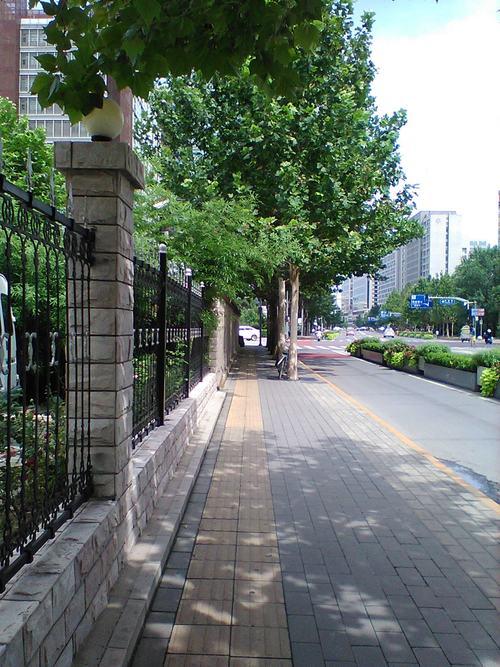 全新诺基亚8210灵巧又聪明,诺基亚8110复刻评测