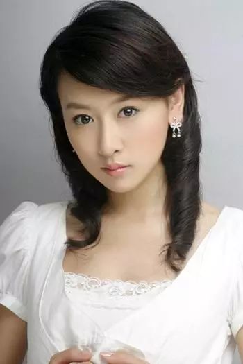 九年前的这部《丑女无敌》竟有这么多美女，个个颜值都不低