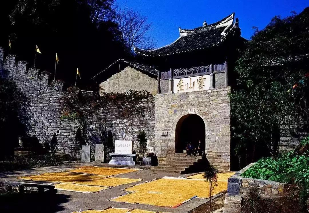 夏季炎热成都旅行一日游攻略,八月份成都出发适合旅游的地方