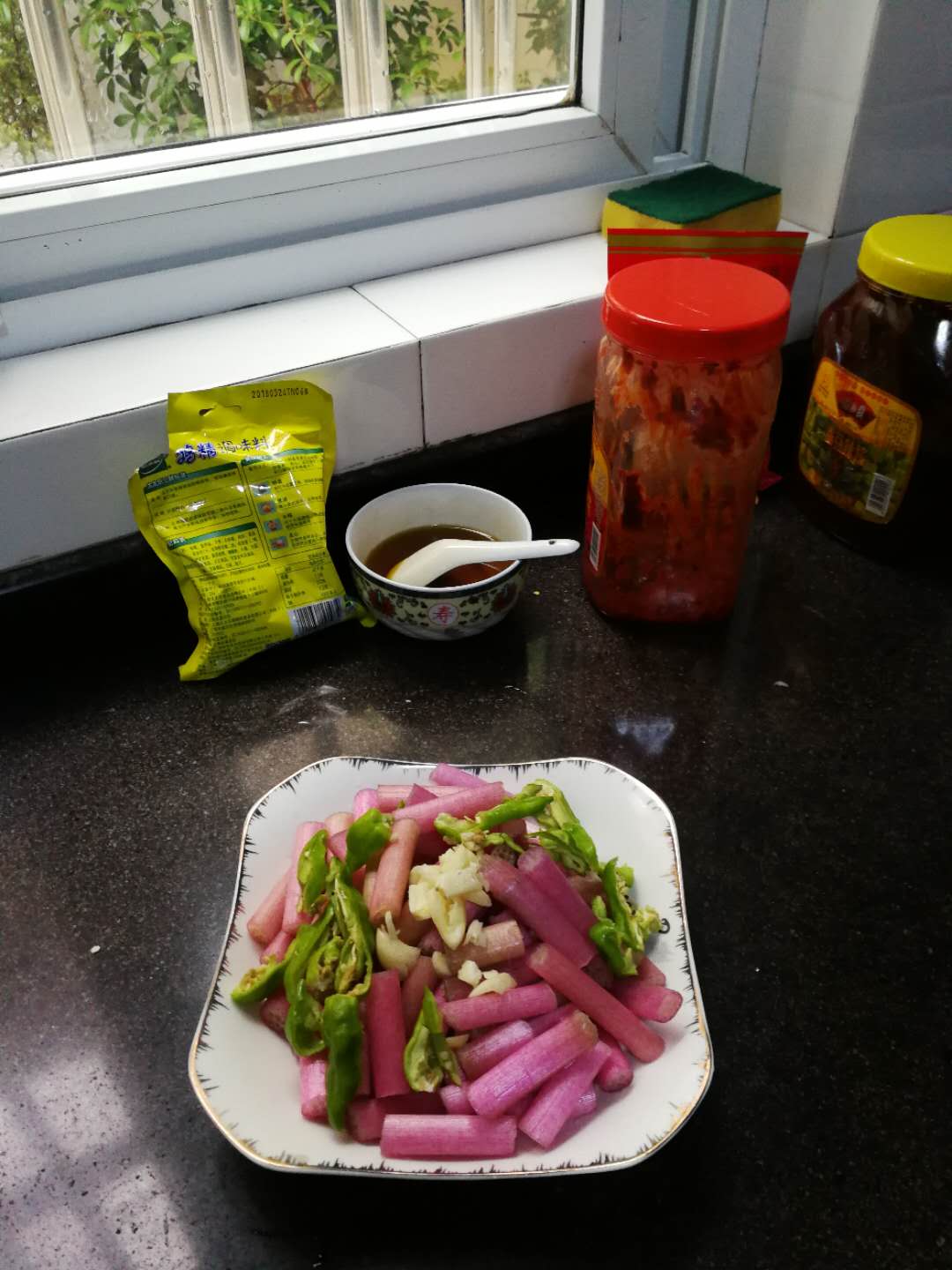 睡莲哪里可以吃,睡莲可以直接吃吗