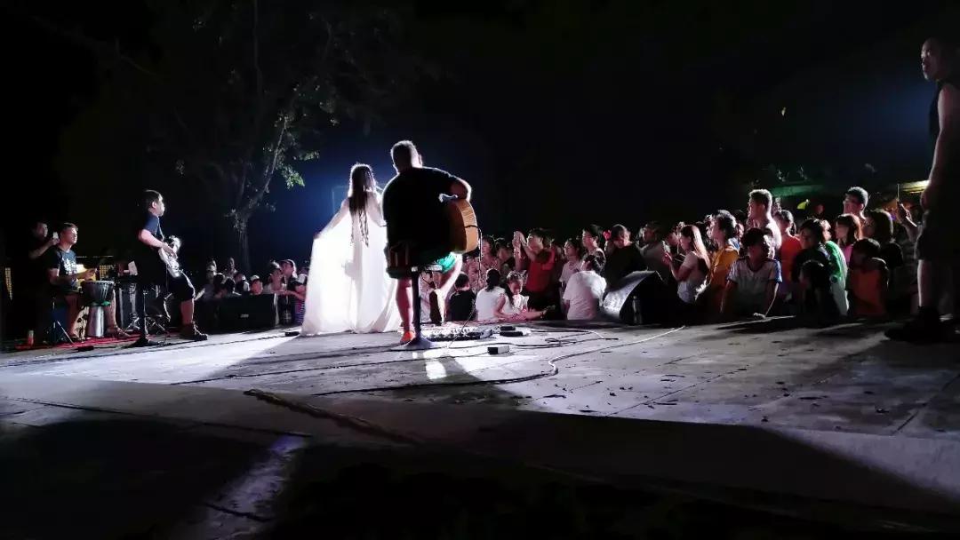 最美的瞬间丽江小倩,丽江小倩台儿庄古城