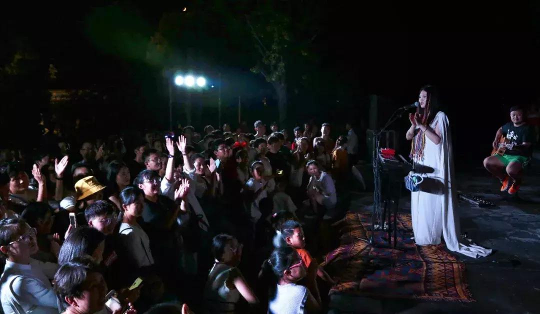 最美的瞬间丽江小倩,丽江小倩台儿庄古城