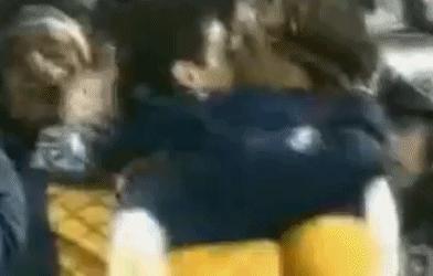 足坛令人难忘的画面,足坛温情瞬间合集