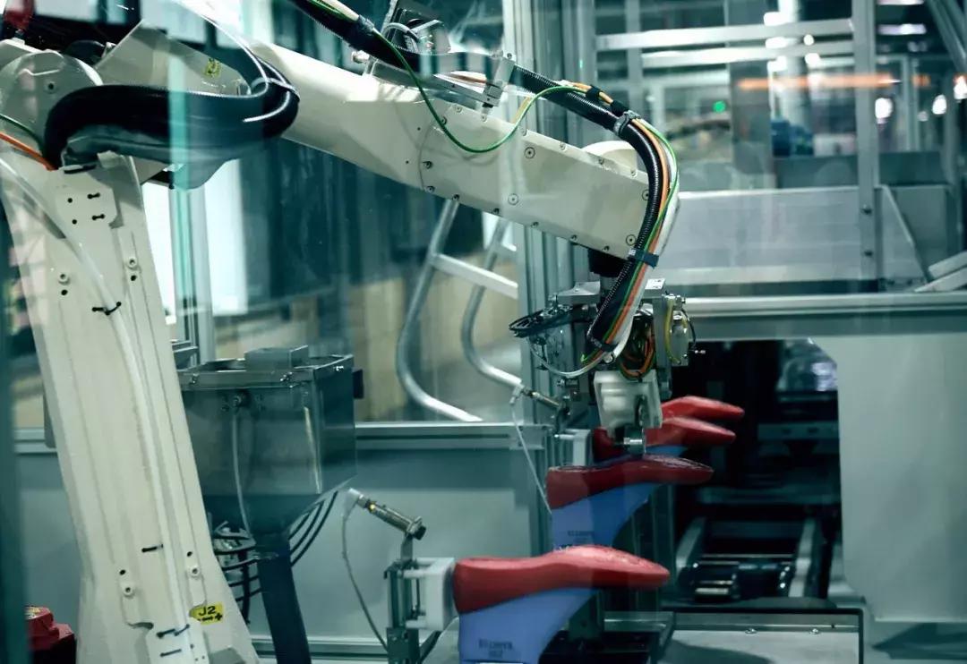 传统女鞋品牌如何转型升级？专访鞋履品牌KISSCAT王海涛总经理