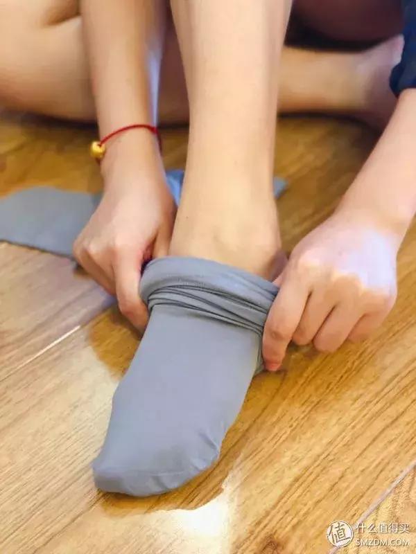 这是一篇正经的推荐：试穿*袜丝**我们是认真的