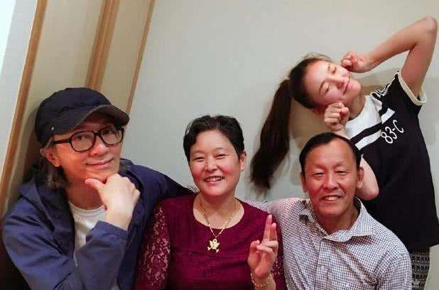 林允和星爷互动视频,林允拜见星爷视频