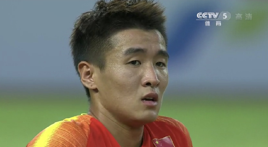 u23国足憾负韩国张玉宁受伤下场,国足韦世豪张玉宁
