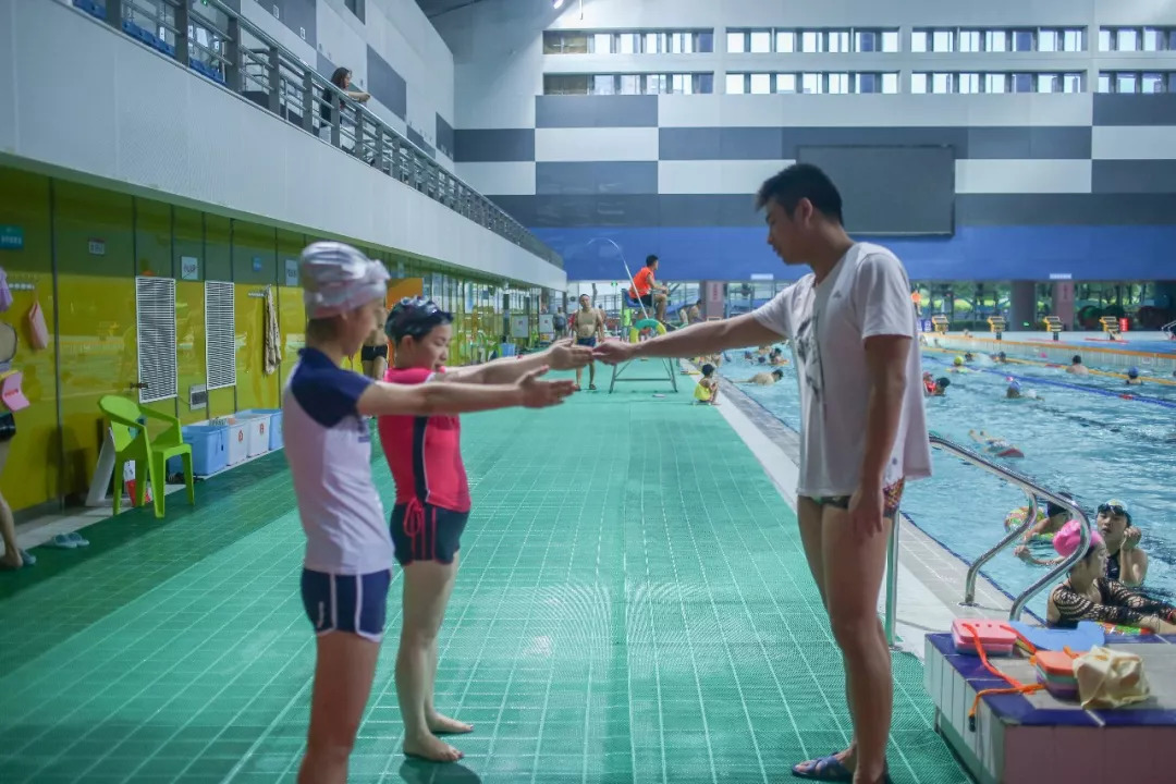 映象青白江｜汗流浃背才快活！傍晚的文体中心有最活力豪情的一面！