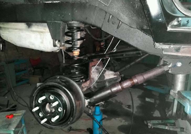 93年切诺基213小切越野大变身，重度爆改8寸升高石头派攀岩大脚怪