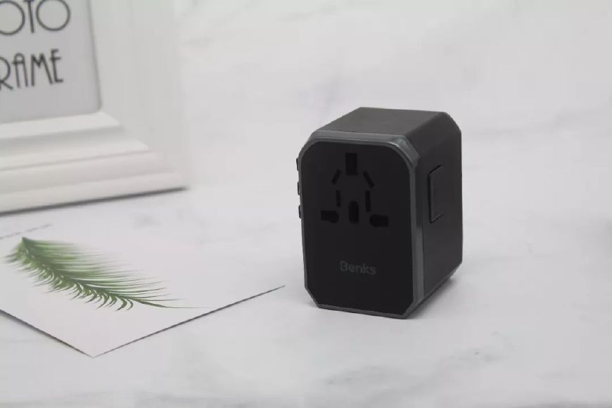世界通用充电器插头,66v快充插头通用