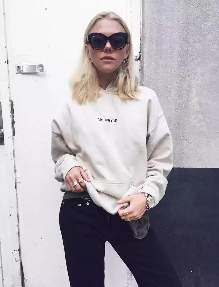 有什么时髦又好看的卫衣可以入手,今年必火的3款卫衣时髦极了