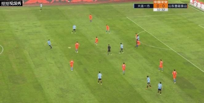 裁判为何总是这么黑鲁能，点球争议不看回放，鲁能球员无奈了