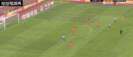 裁判为何总是这么黑鲁能，点球争议不看回放，鲁能球员无奈了