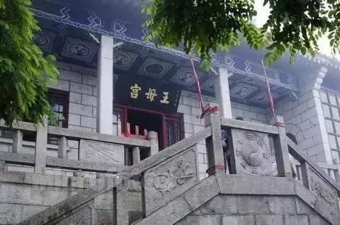 白帝金精运元气石作莲花云作台,白帝金精运元气