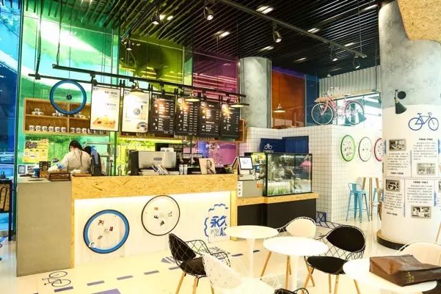 消失多年的永久牌自行车开了家咖啡馆，复古风格勾起无数网友情怀