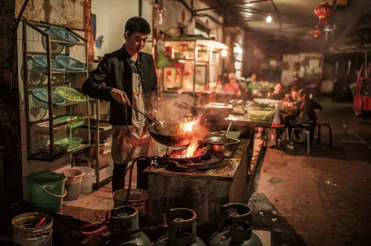 哪些餐饮加盟店适合创业,创业餐饮店什么时候适合开第二家