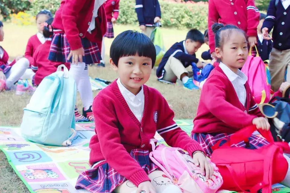 开学穿校服怎么办,开学如何整顿夏天校服