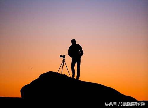 视觉中国“维权创收”，图片微利时代生存法宝？