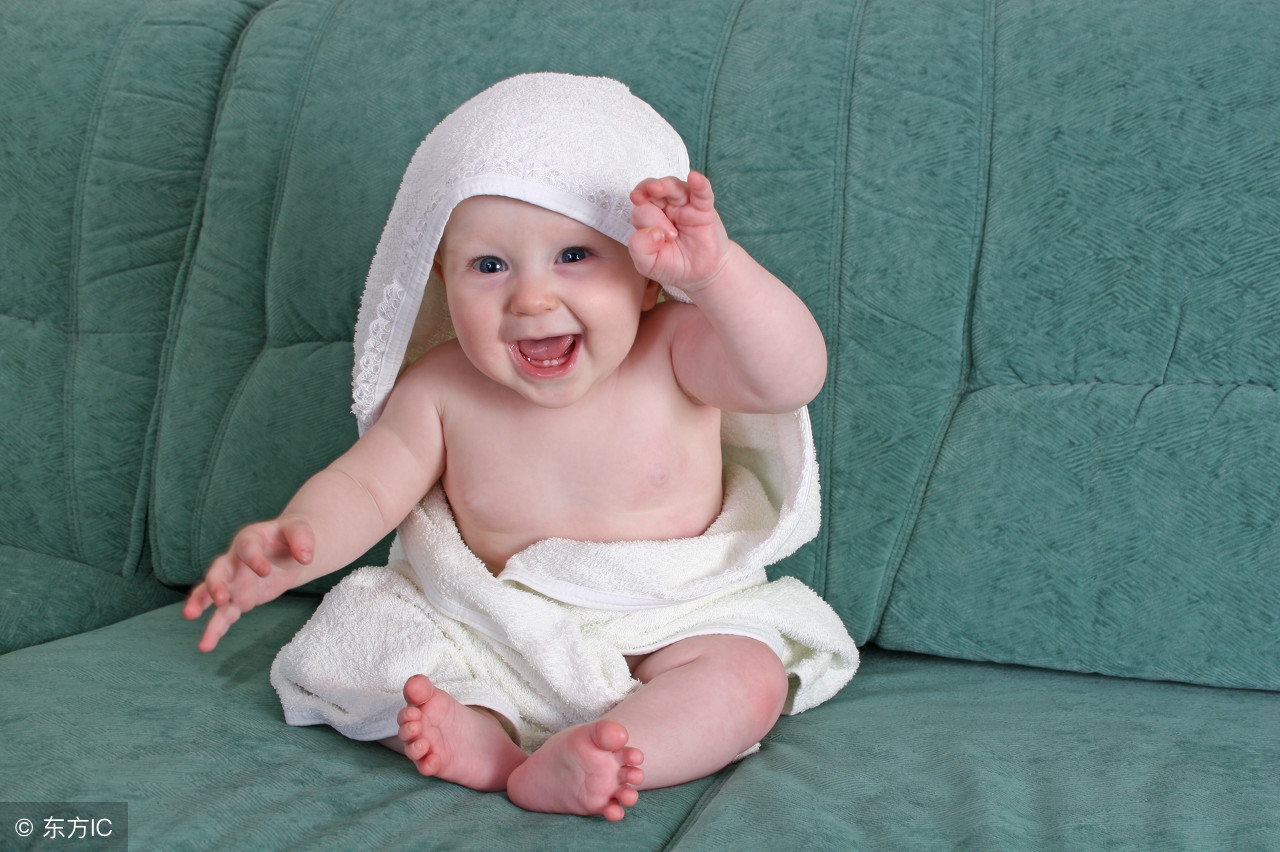 宝宝真假“斗鸡眼”怎么分辨？如何预防和治疗宝宝斗鸡眼？