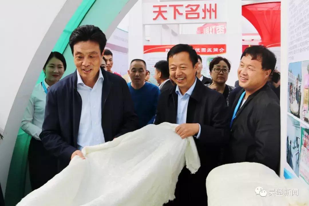 非遗传承手工制作空心挂面,吴堡手工细挂面