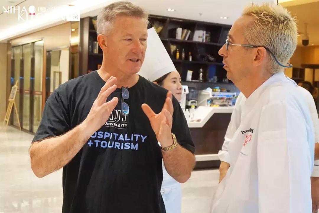 JohnKelleher：人生不是iPhonexs，也不只有双卡双待