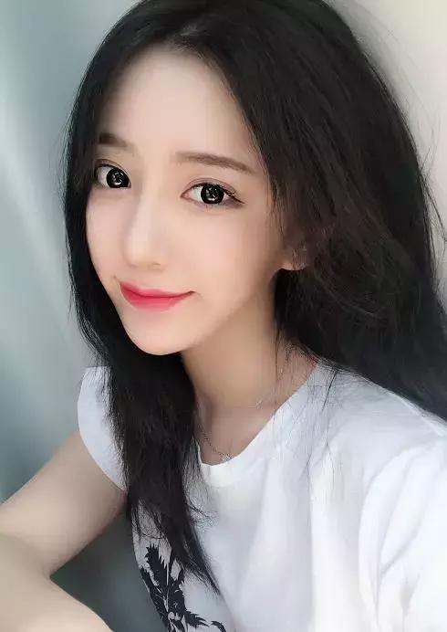 呆妹儿痛失吃鸡一姐地位,吃鸡一姐呆妹不敌小团团