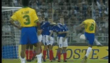 任意球大师贝克汉姆,卡洛斯任意球和贝克汉姆香蕉球