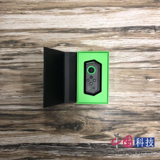 黑鲨游戏双边手柄测评,黑鲨游戏手机2代和3代