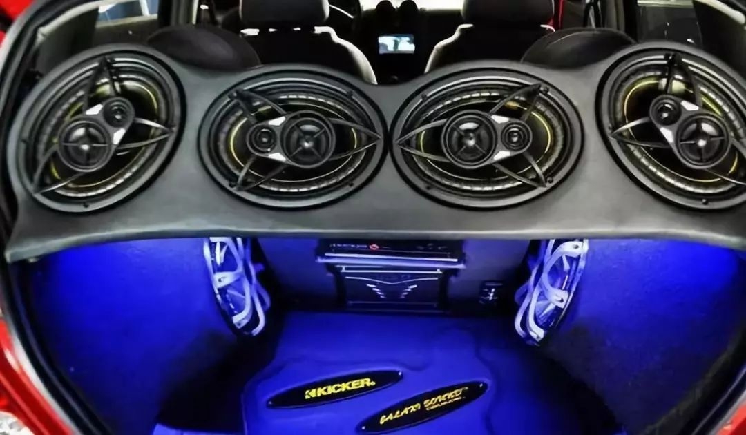 电瓶一年之内坏了换什么电池,原厂汽车电瓶和新换电瓶哪个耐用