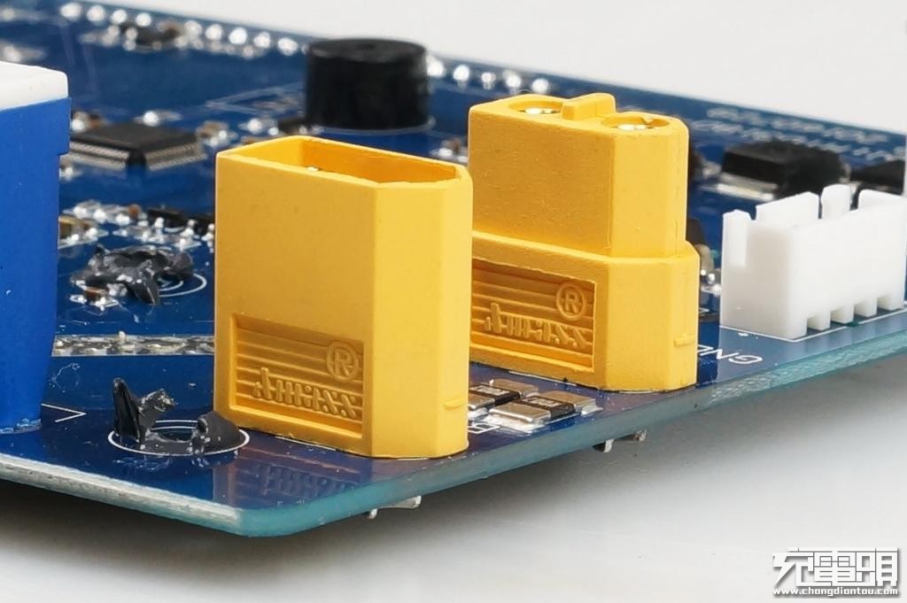 电小二户外电源拆解,电小二户外电源拆机