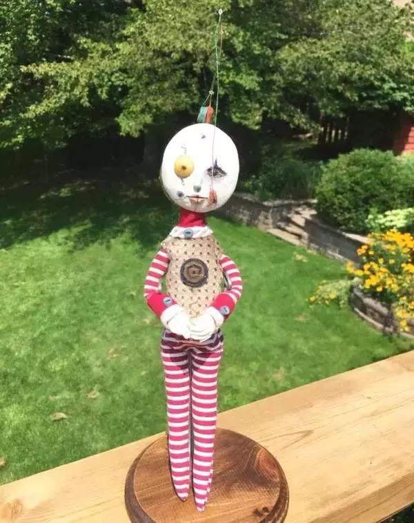 12岁男孩用捡来的破烂，打造出一个暗黑王国，吓哭一票成年人……